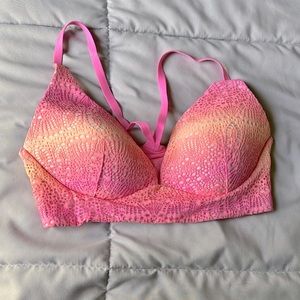 Victoria’s Secret body by Victoria lightly lined plunge bra